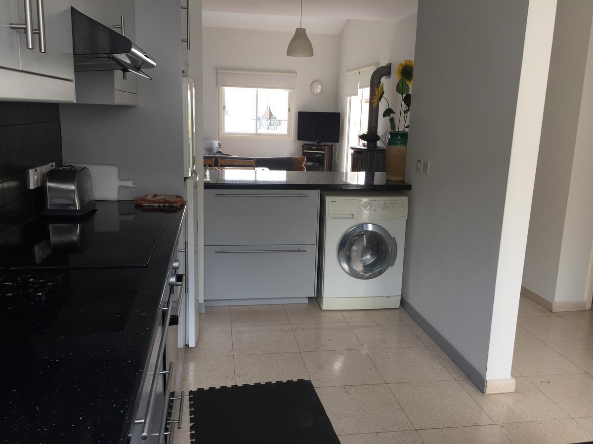 Apartmán Limnaria Westpark Paphos Exteriér fotografie